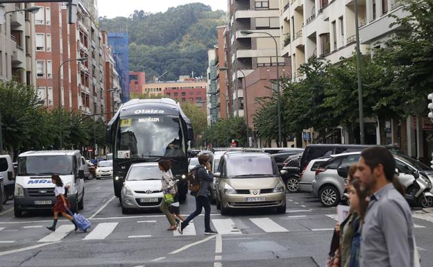 trafico-bilbao-khcB-U90312090645fKB-624x385@El-Correo.jpg